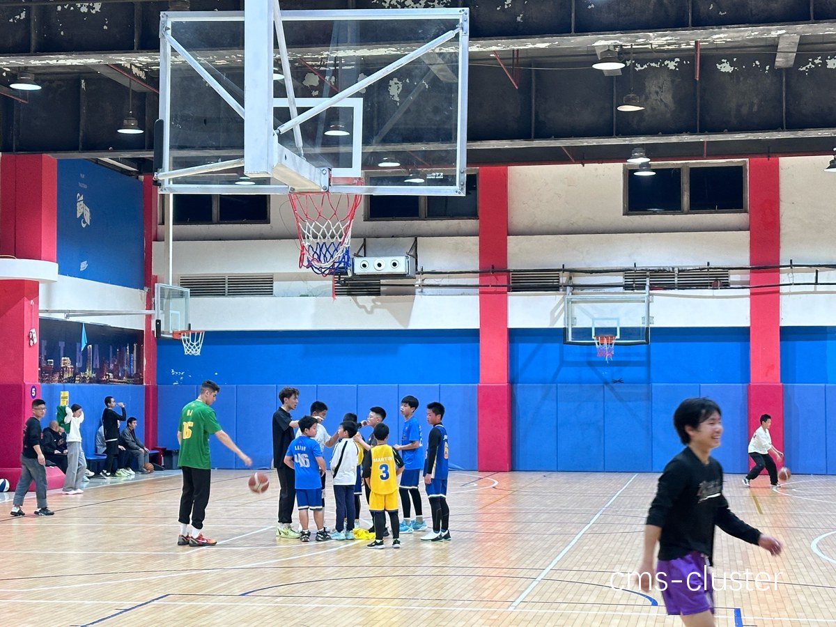 混合现实篮球训练示意图