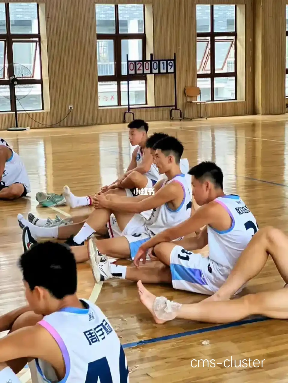 男性篮球运动员常用的放松方法是什么