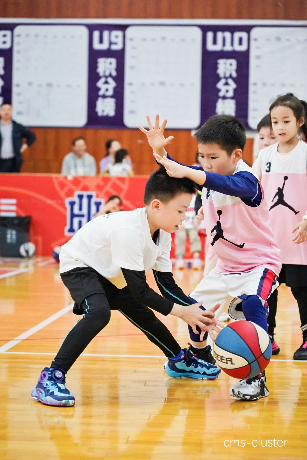 如何为儿童营造趣味盎然的篮球训练氛围