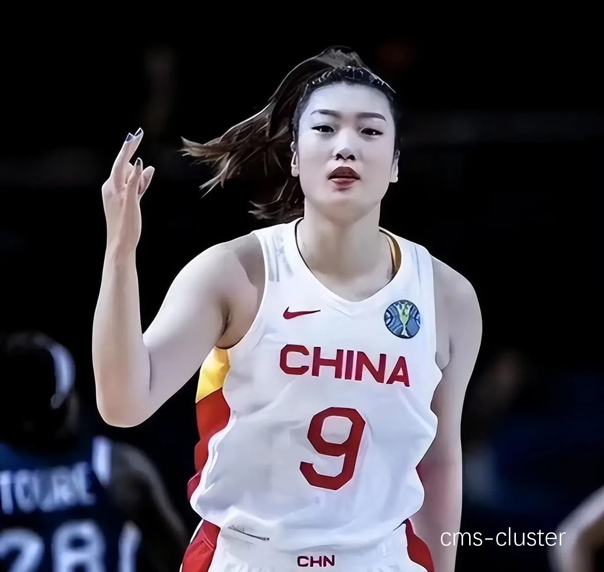 女性运动员如何在篮球领域取得更大成就?