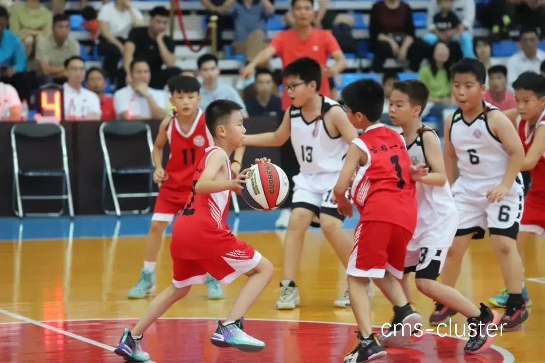 学生篮球运动员如何在学校联赛中领先?