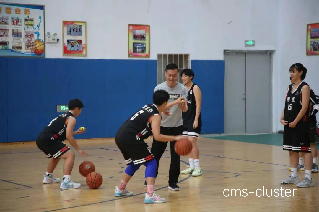 上班族如何在繁忙工作中安排篮球训练咨询