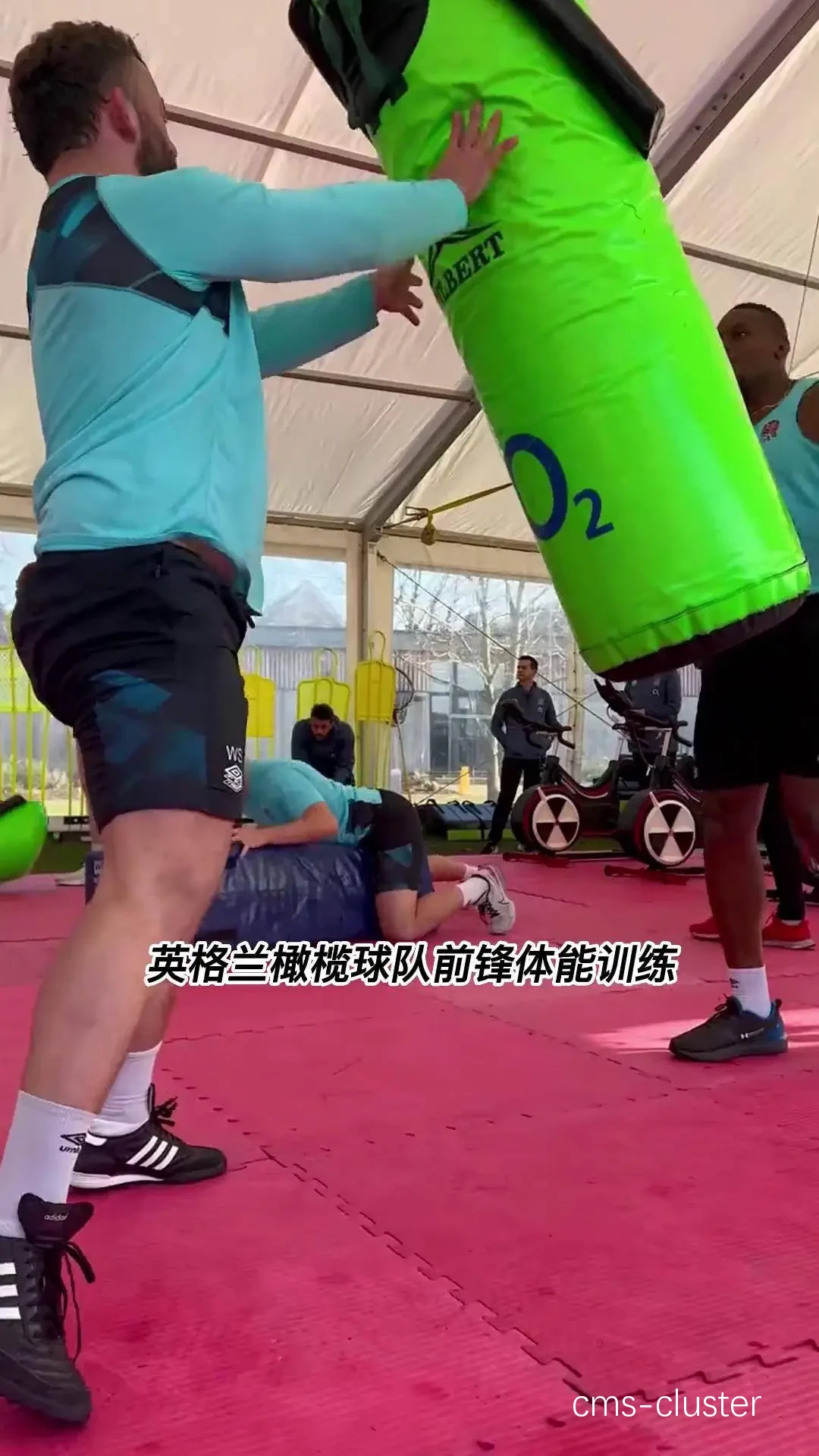 前锋如何通过体能训练增强爆发力